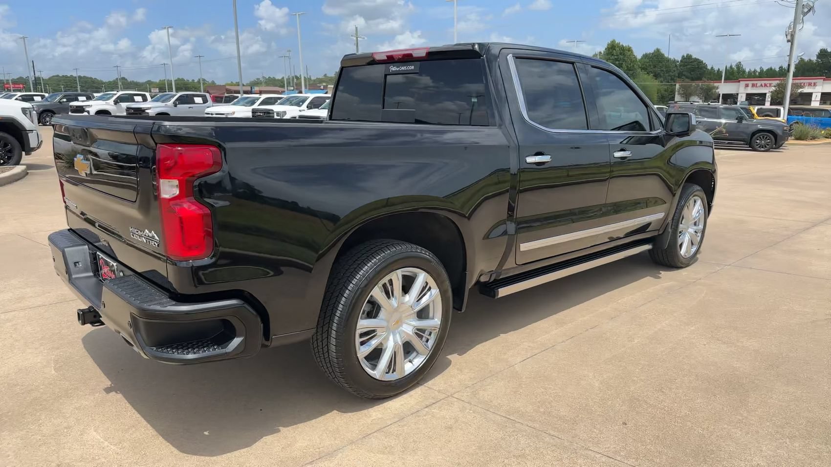 Used 2026 Chevrolet Silverado 1500 High Country AWD/4WD image 9