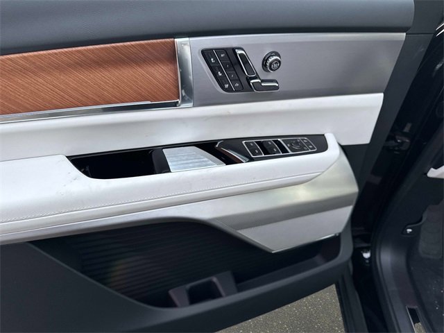 New 2026 Cadillac Vistiq Sport image 19