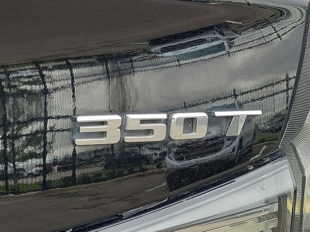Used 2021 Cadillac XT4 Sport w/ Cold Weather Package FWD image 9