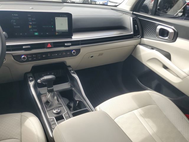 Certified 2025 Kia Sorento S image 12