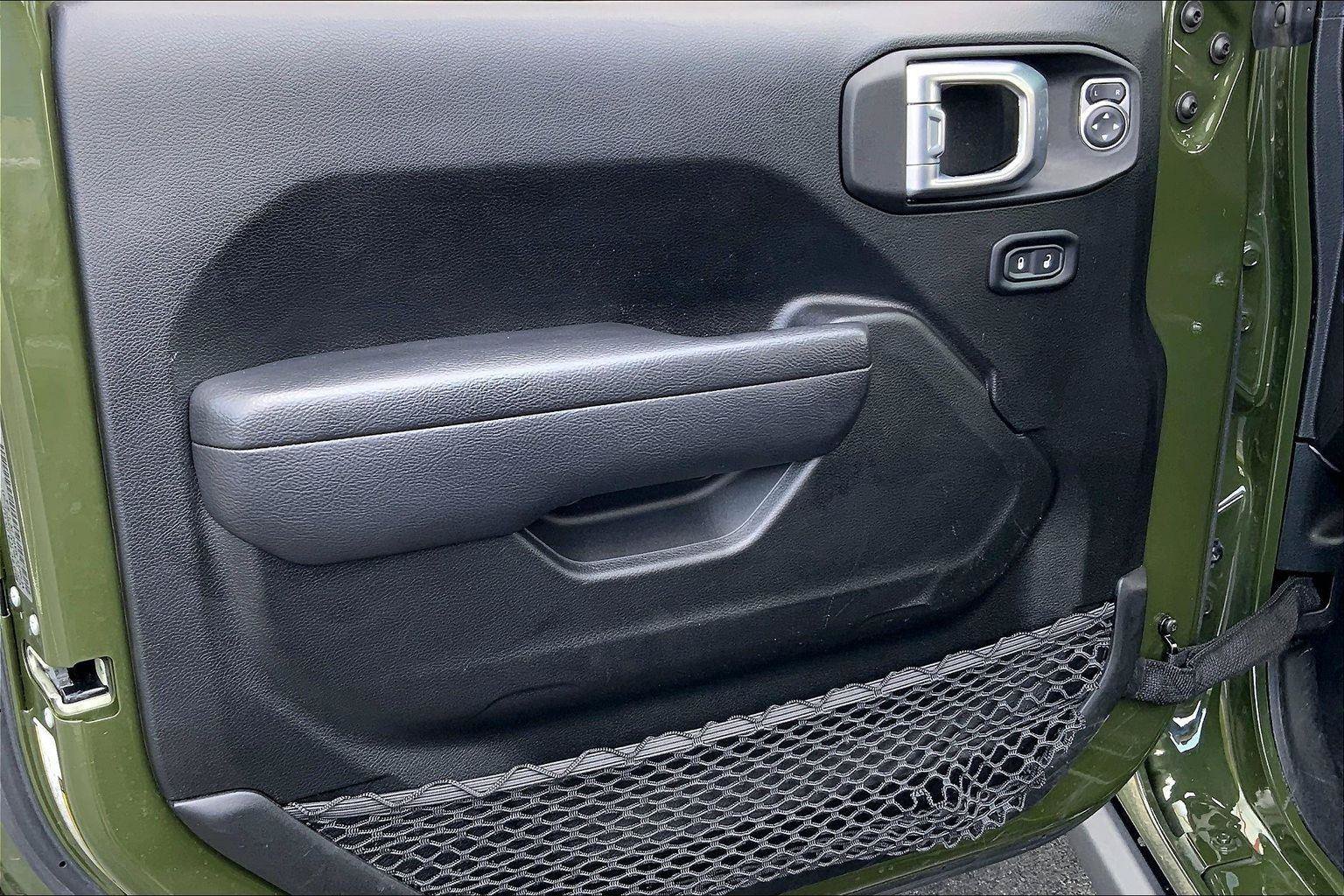 Used 2022 Jeep Wrangler Sport AWD/4WD image 15