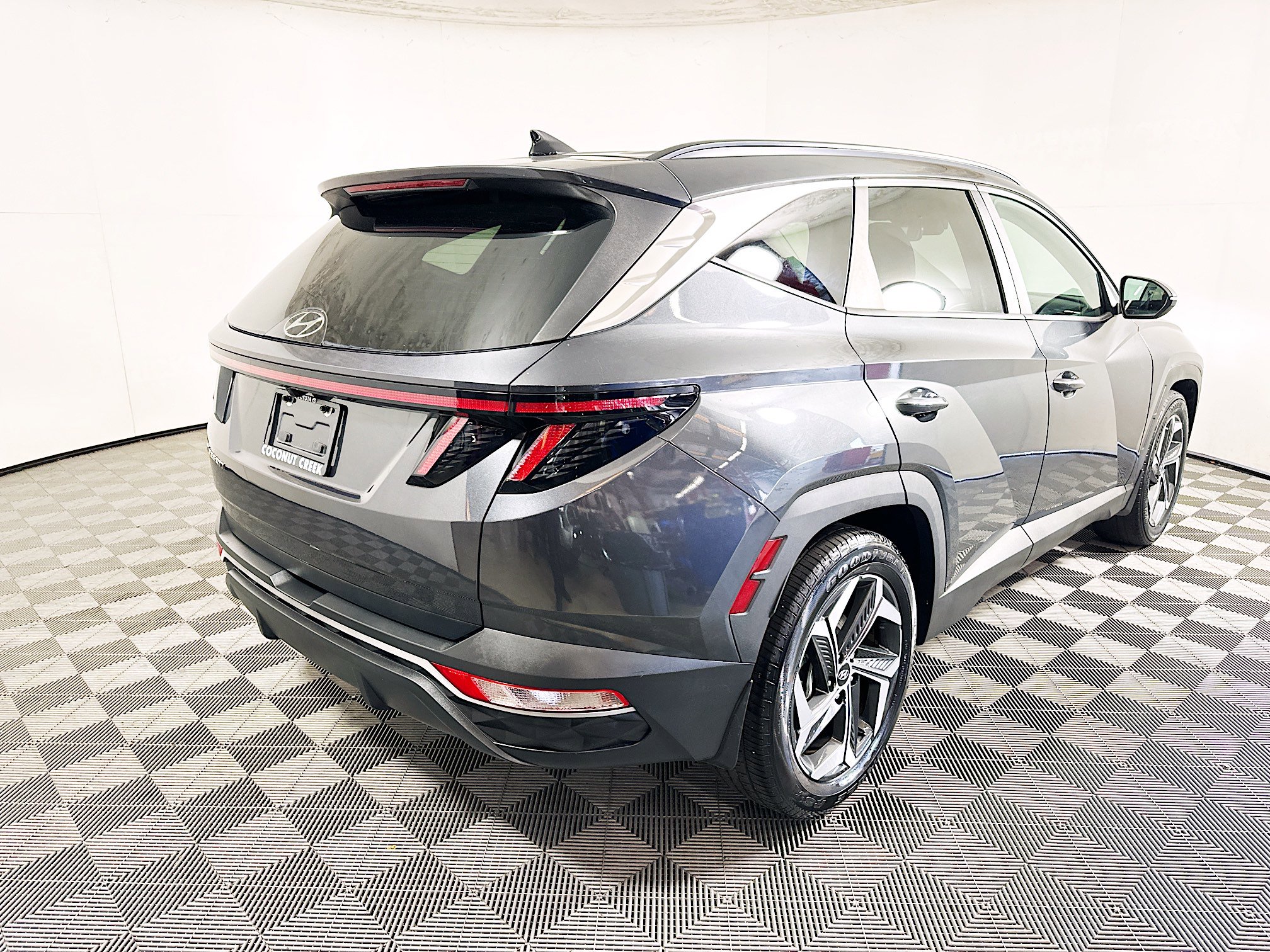 Used 2022 Hyundai Tucson SEL w/ Convenience Package image 3