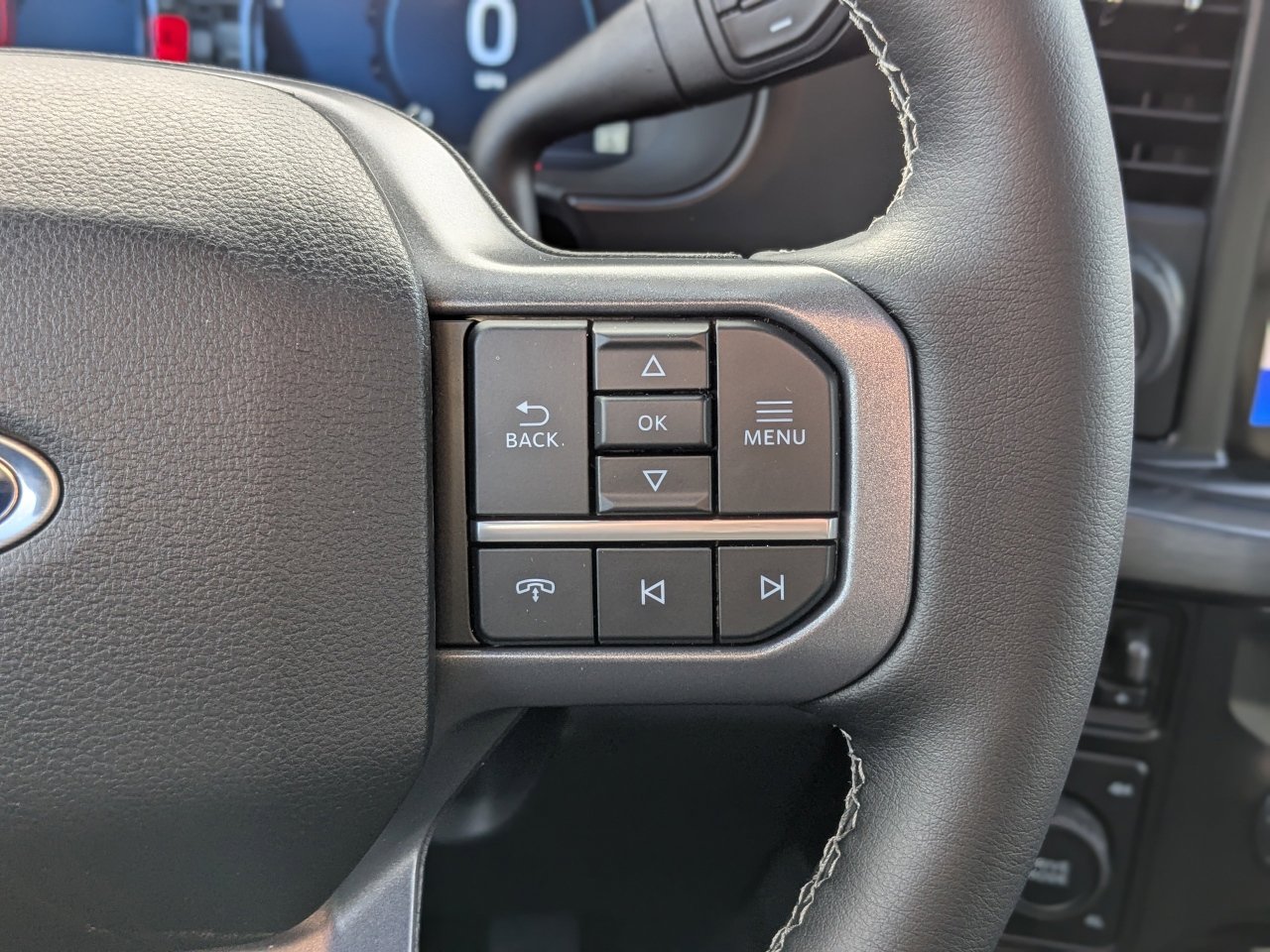 New 2026 Ford F350 Lariat w/ Black Appearance Package image 32