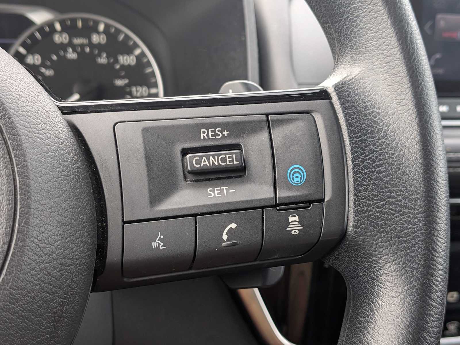 Used 2023 Nissan Rogue SV AWD/4WD image 23