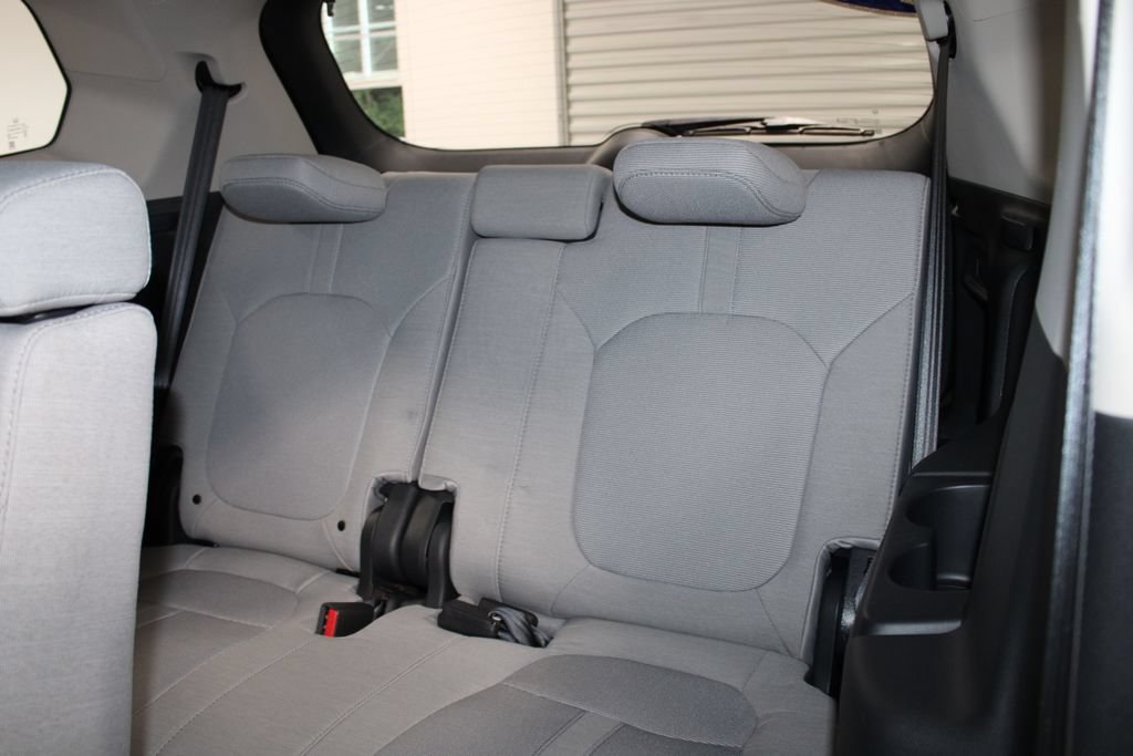 Used 2023 Honda Pilot LX image 24