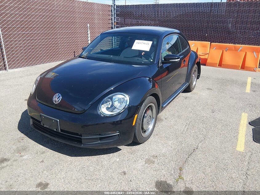 Used 2016 Volkswagen Beetle 1.8T Classic image 1