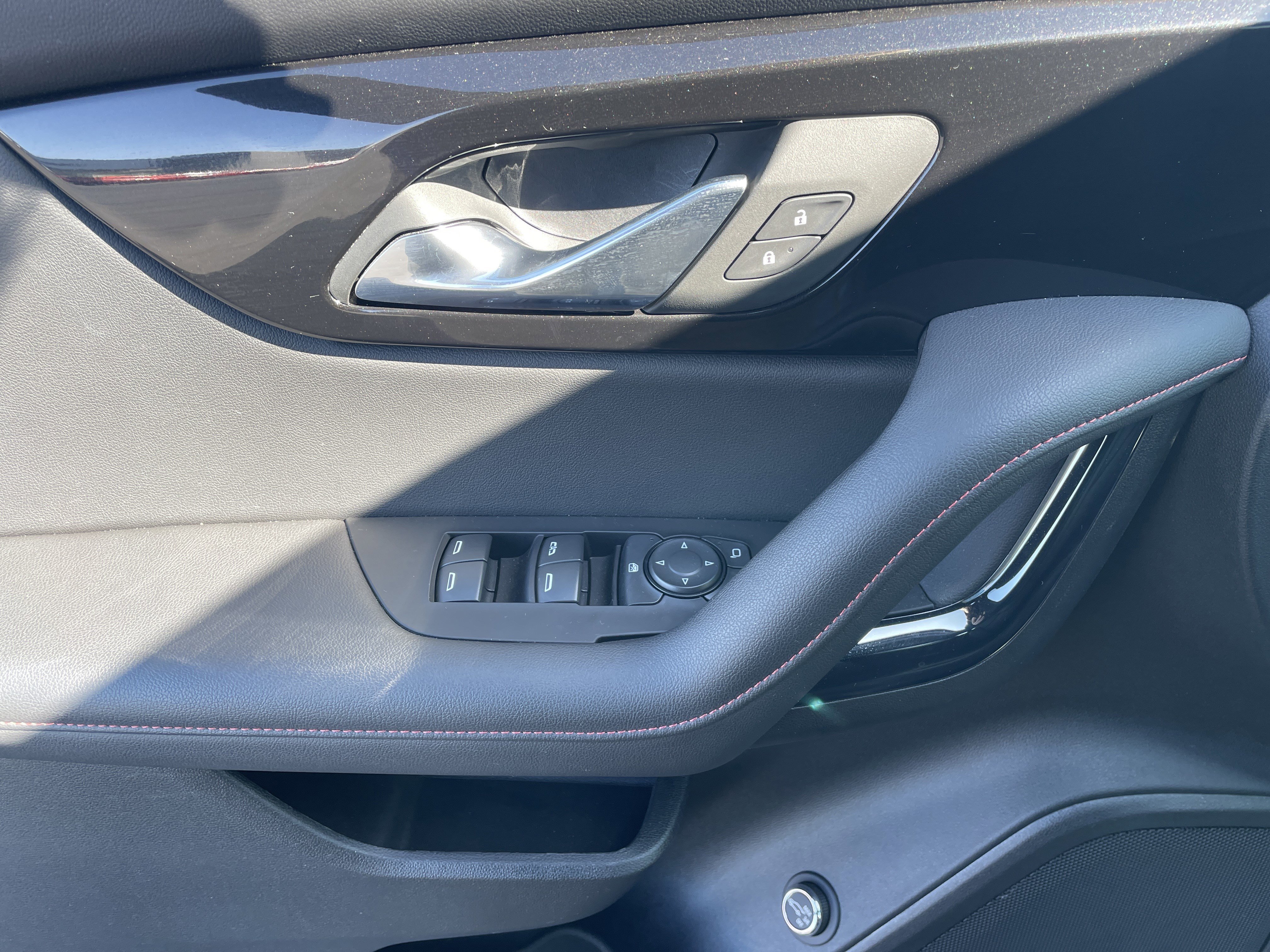 Used 2025 Chevrolet Blazer RS w/ LPO, Floor Liner Package image 10