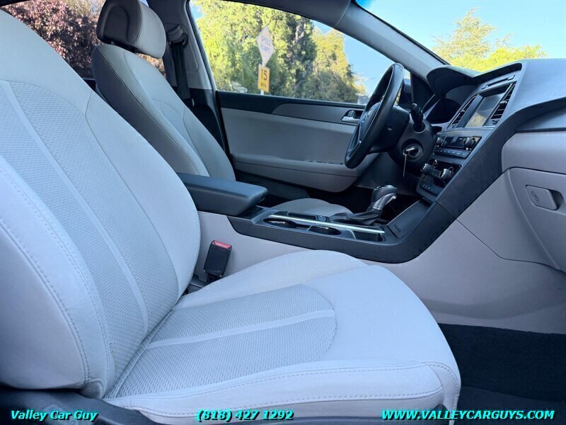 Used 2016 Hyundai Sonata SE FWD image 10
