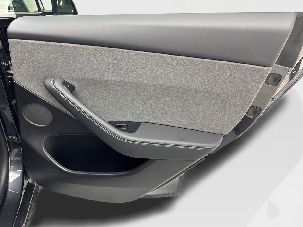 Used 2026 Tesla Model Y 2WD image 40