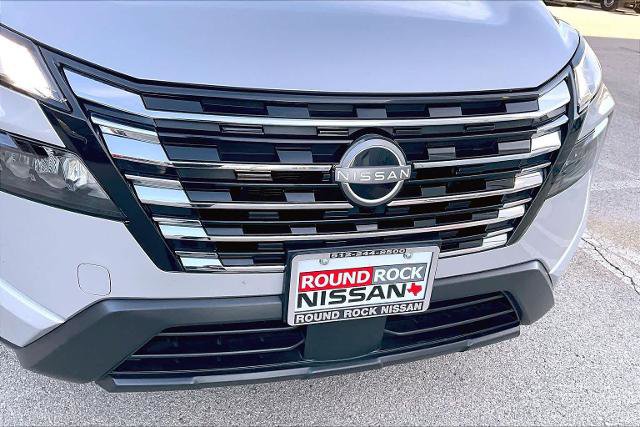 Certified 2025 Nissan Rogue SV image 28