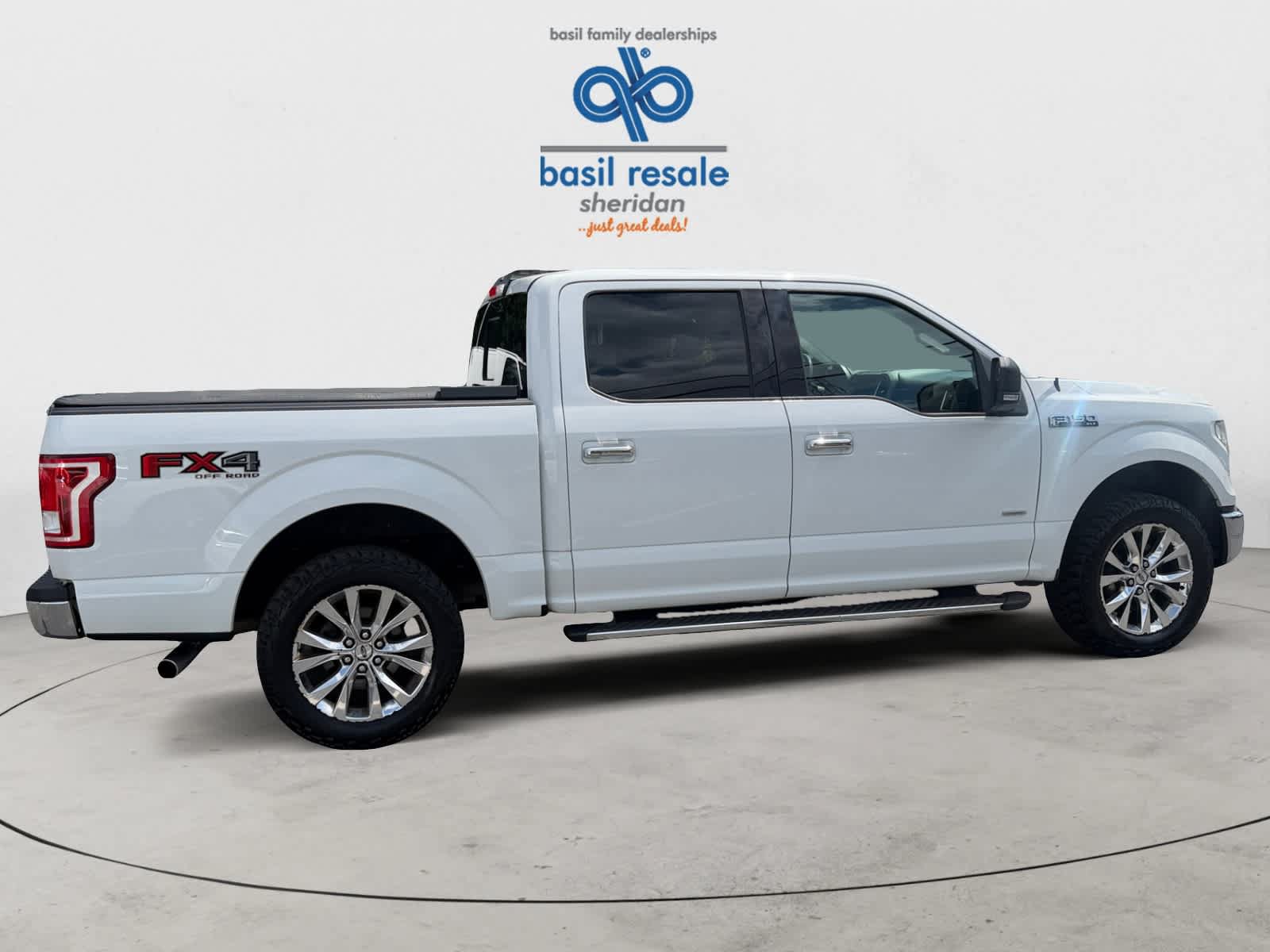 Used 2015 Ford F150 XLT w/ Equipment Group 302A Luxury AWD/4WD image 9