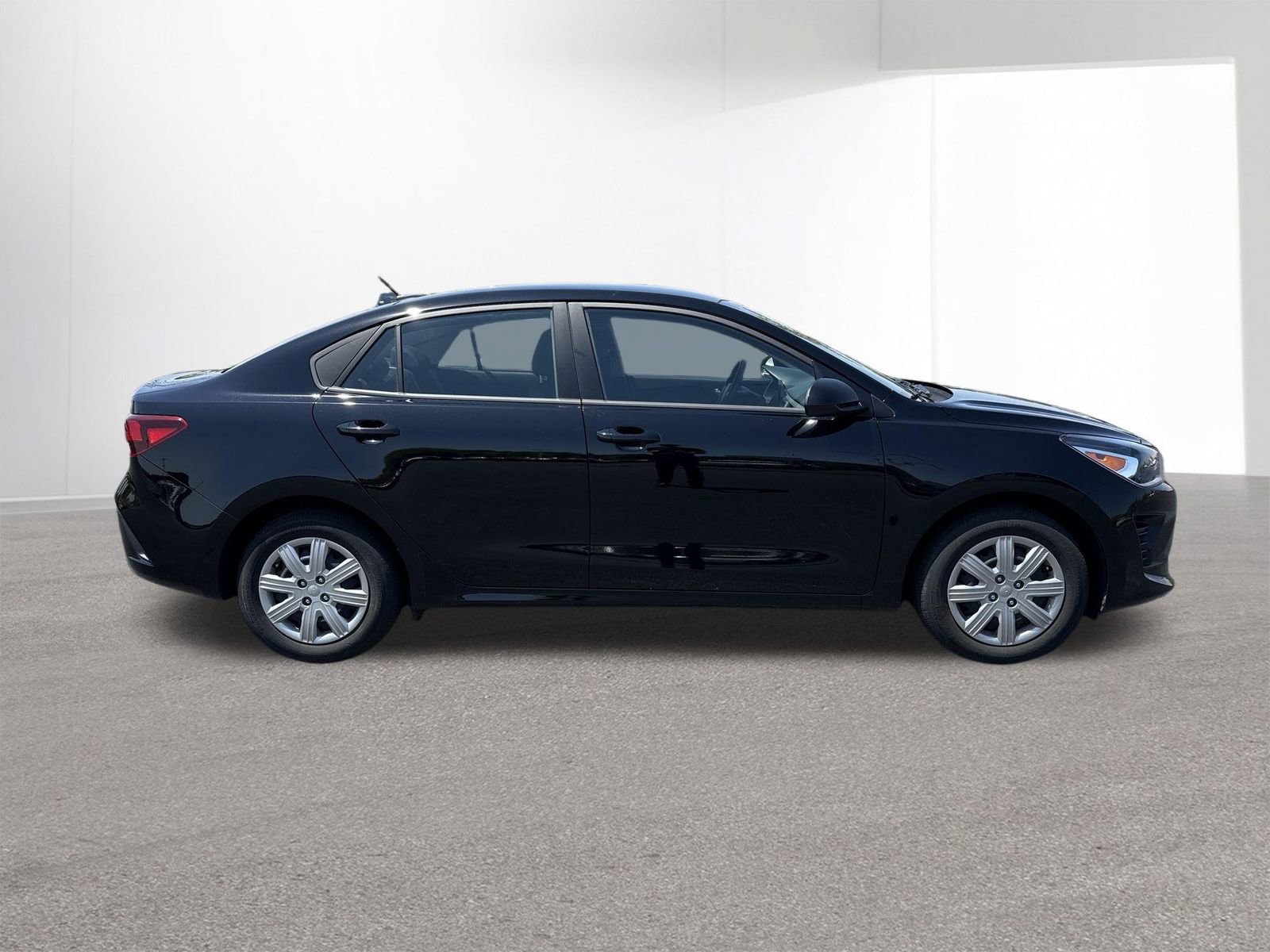 Used 2023 Kia Rio S FWD image 9