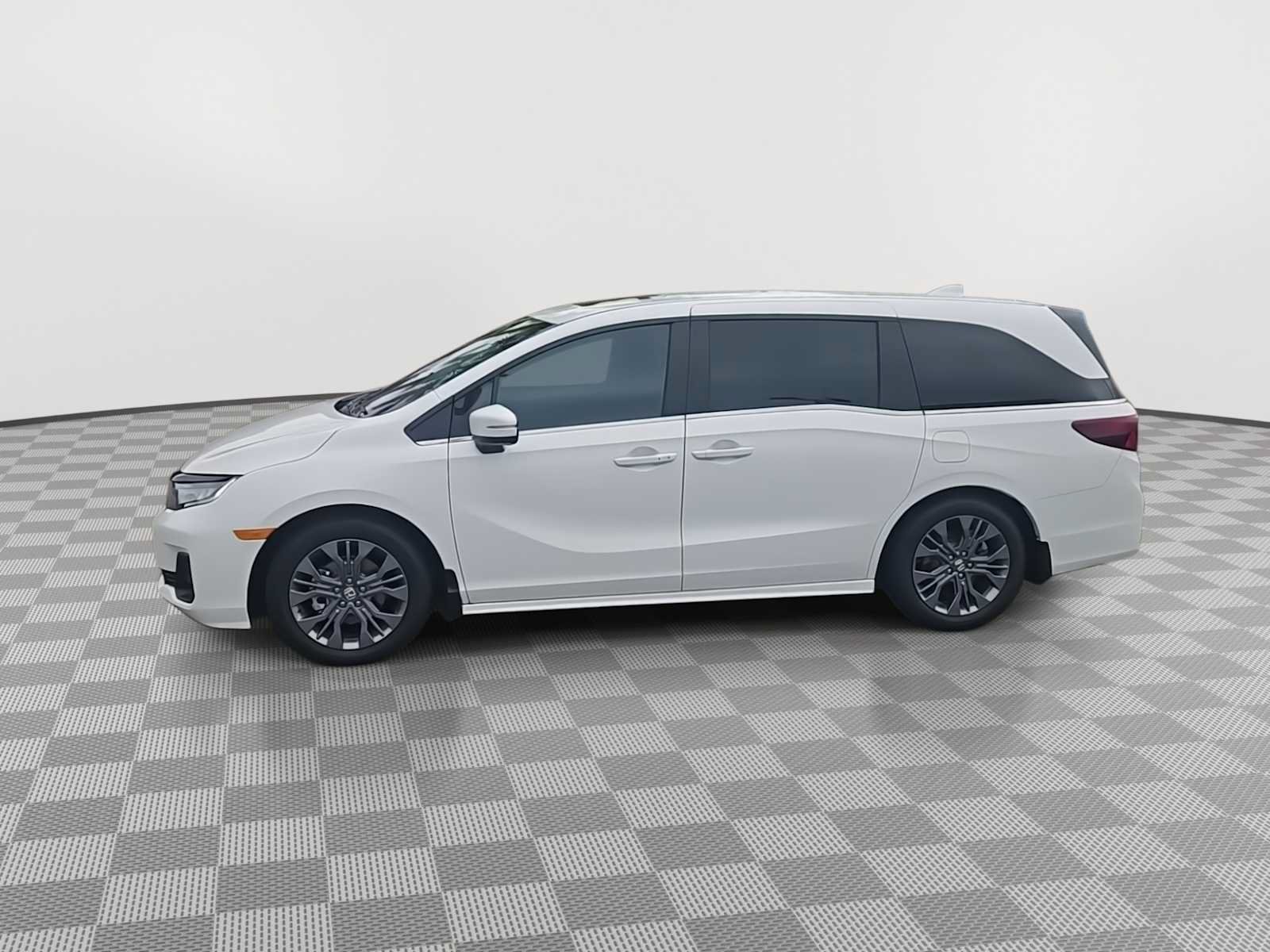 Certified 2026 Honda Odyssey Touring image 5
