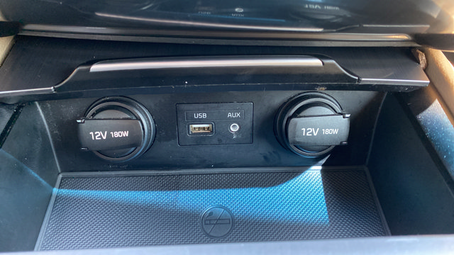 Used 2018 Genesis G80 3.8 RWD image 21