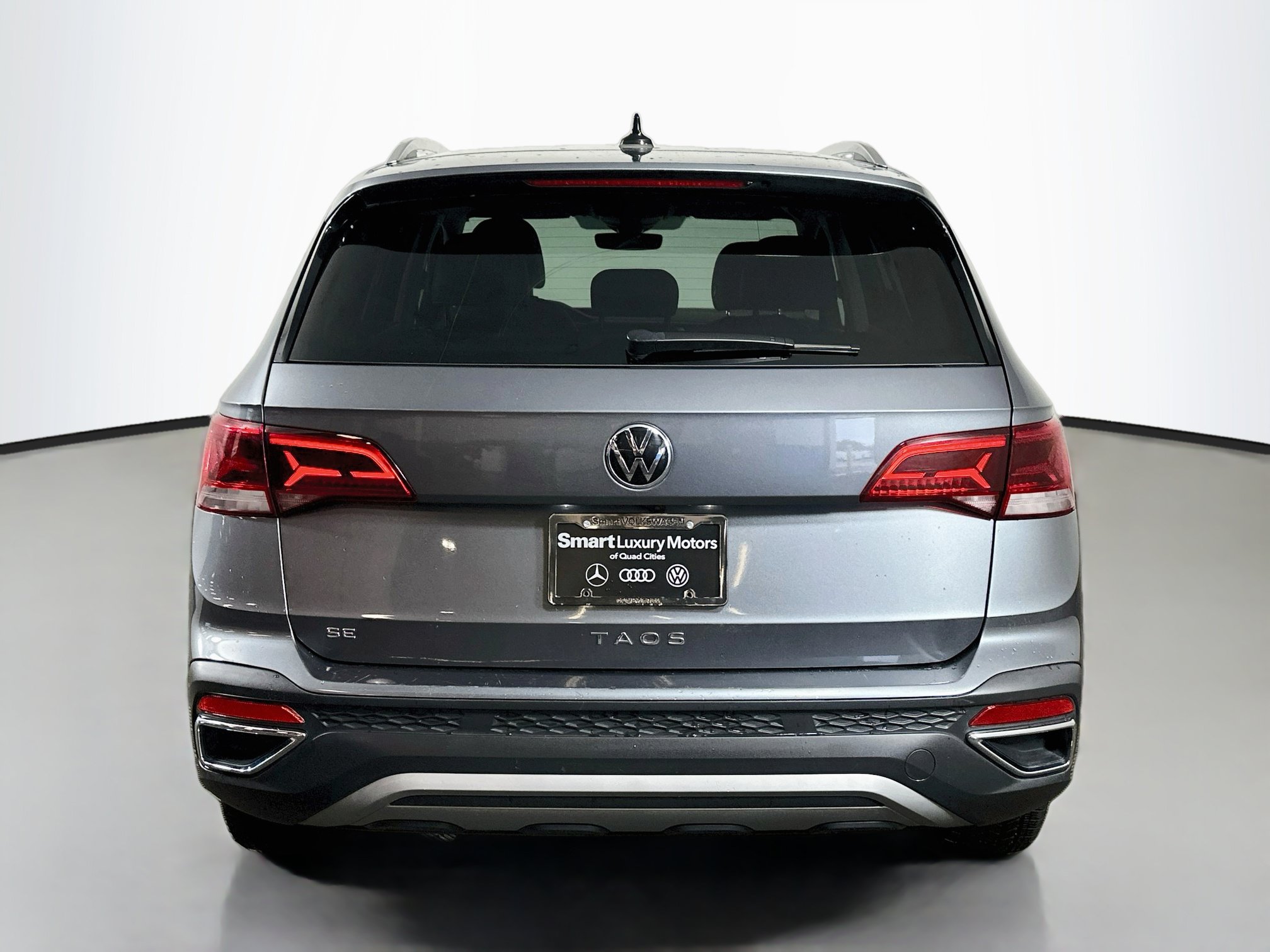Used 2024 Volkswagen Taos SE FWD image 6