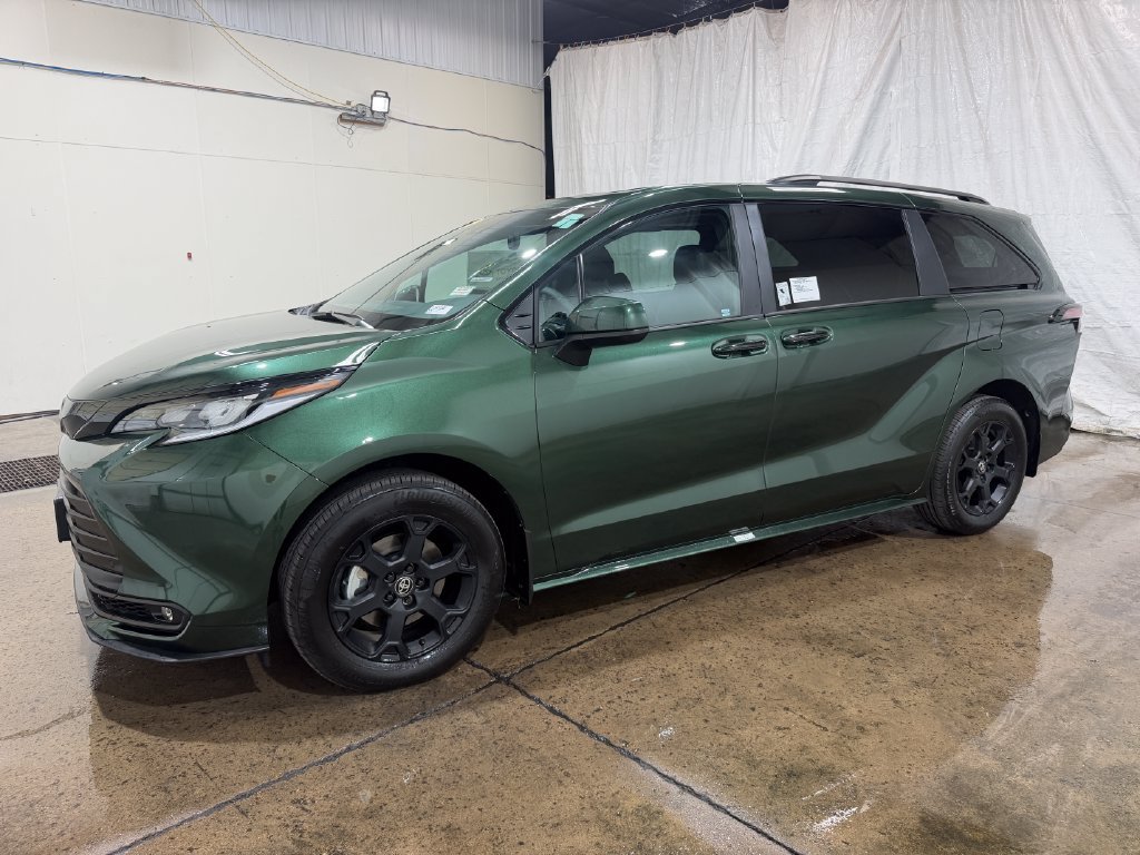 New 2026 Toyota Sienna XLE Woodland Edition AWD/4WD image 21