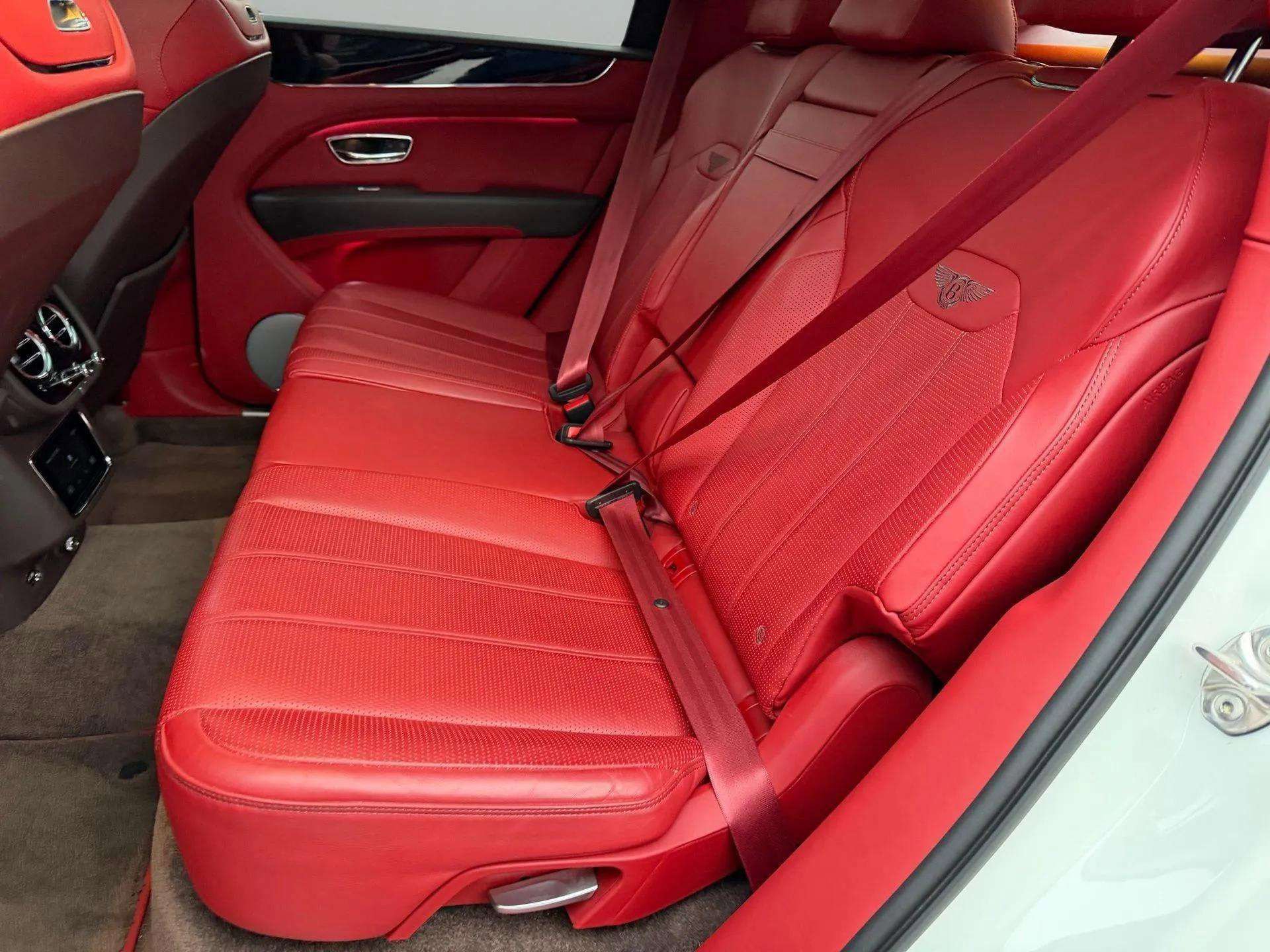 Certified 2022 Bentley Bentayga image 41