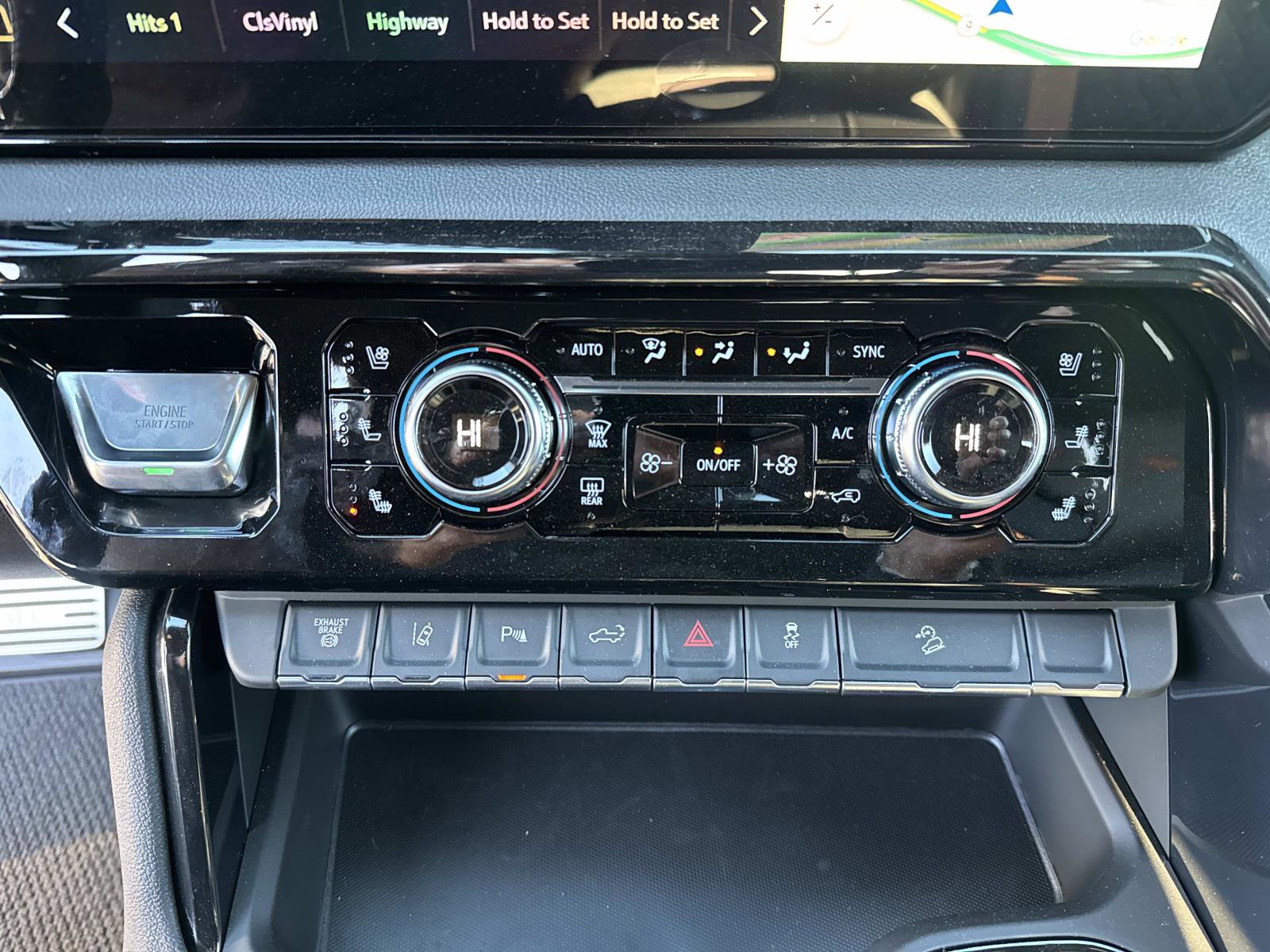 New 2026 GMC Sierra 2500 AT4 w/ Technology Package image 32