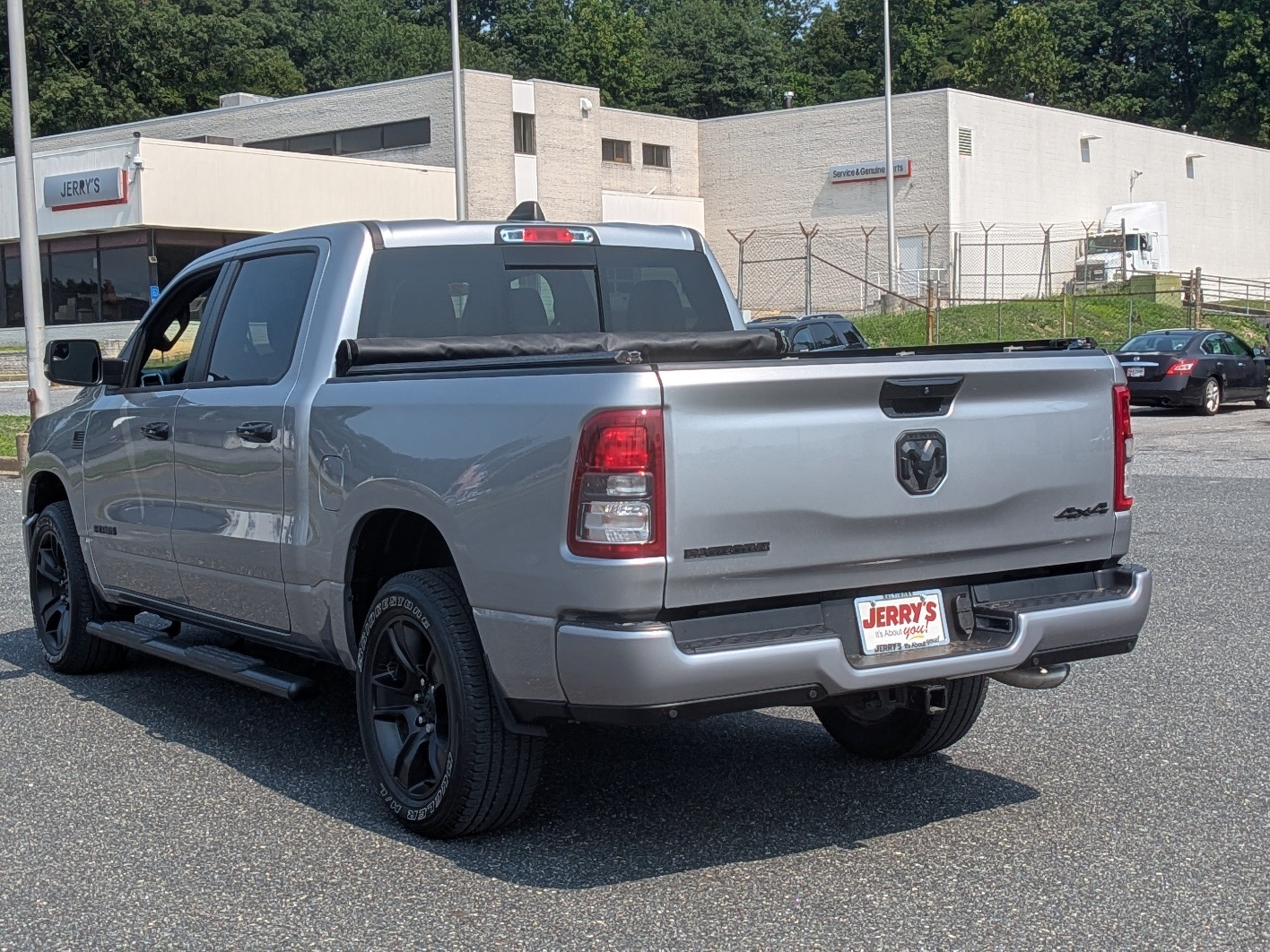 Used 2023 RAM 1500 Big Horn AWD/4WD image 6