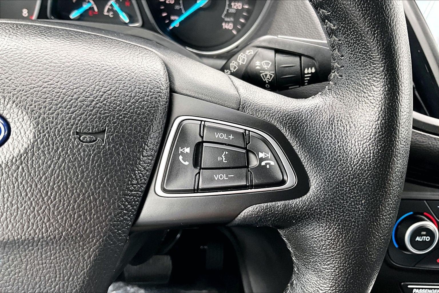 Used 2019 Ford Escape Titanium AWD/4WD image 18
