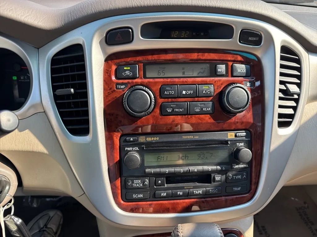 Used 2005 Toyota Highlander Limited image 11