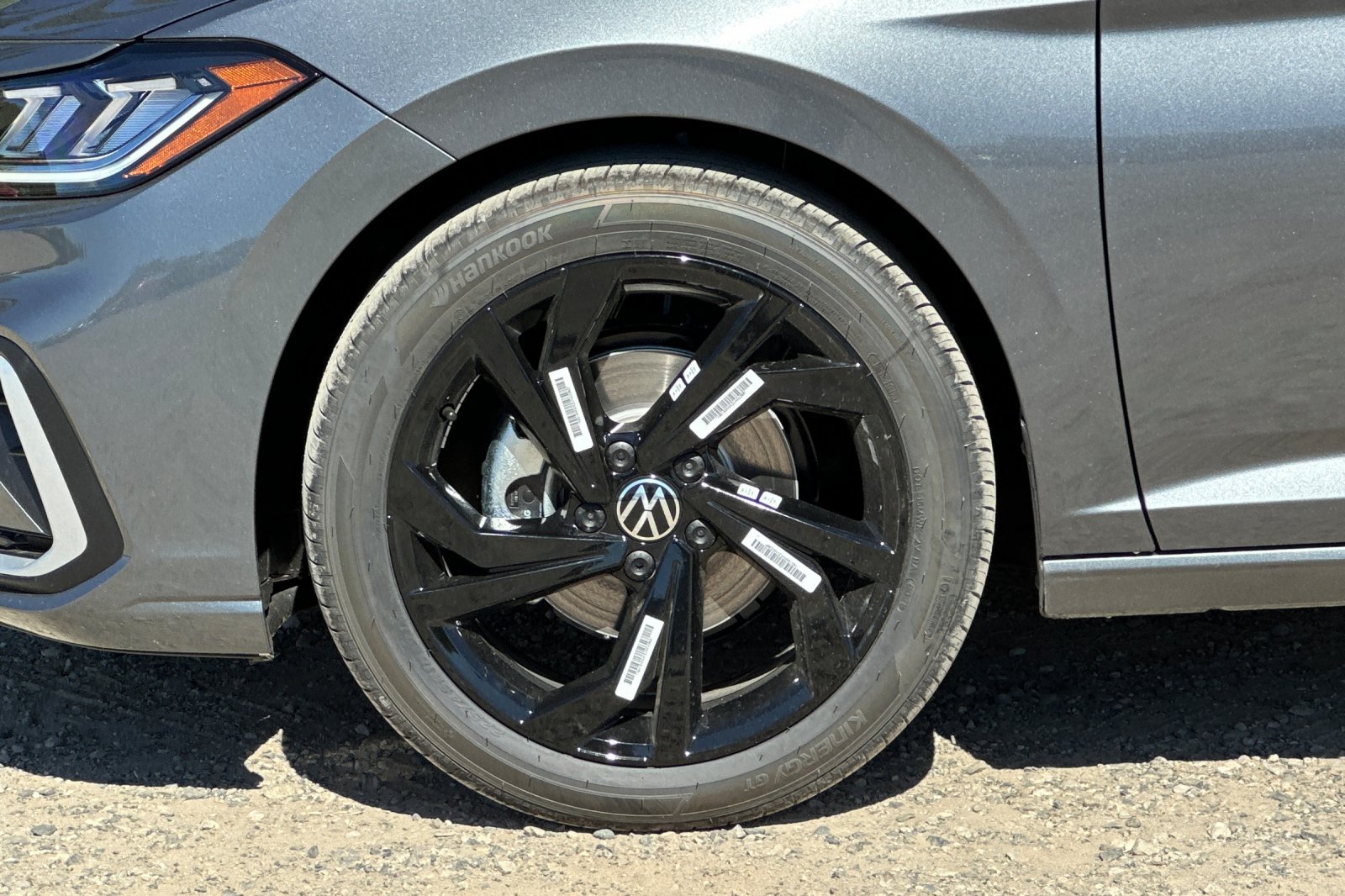 New 2026 Volkswagen Jetta SE FWD image 24