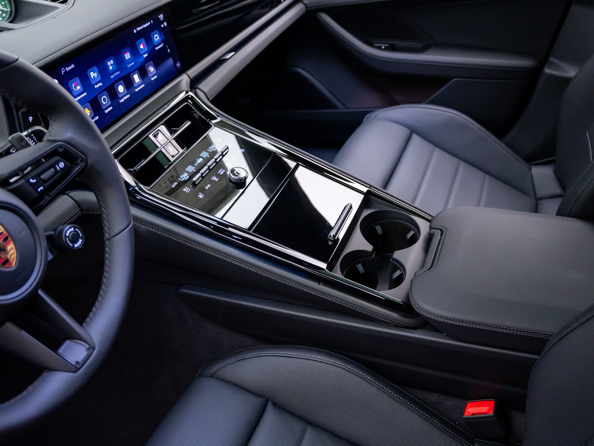 New 2026 Porsche Panamera 4 AWD/4WD image 13