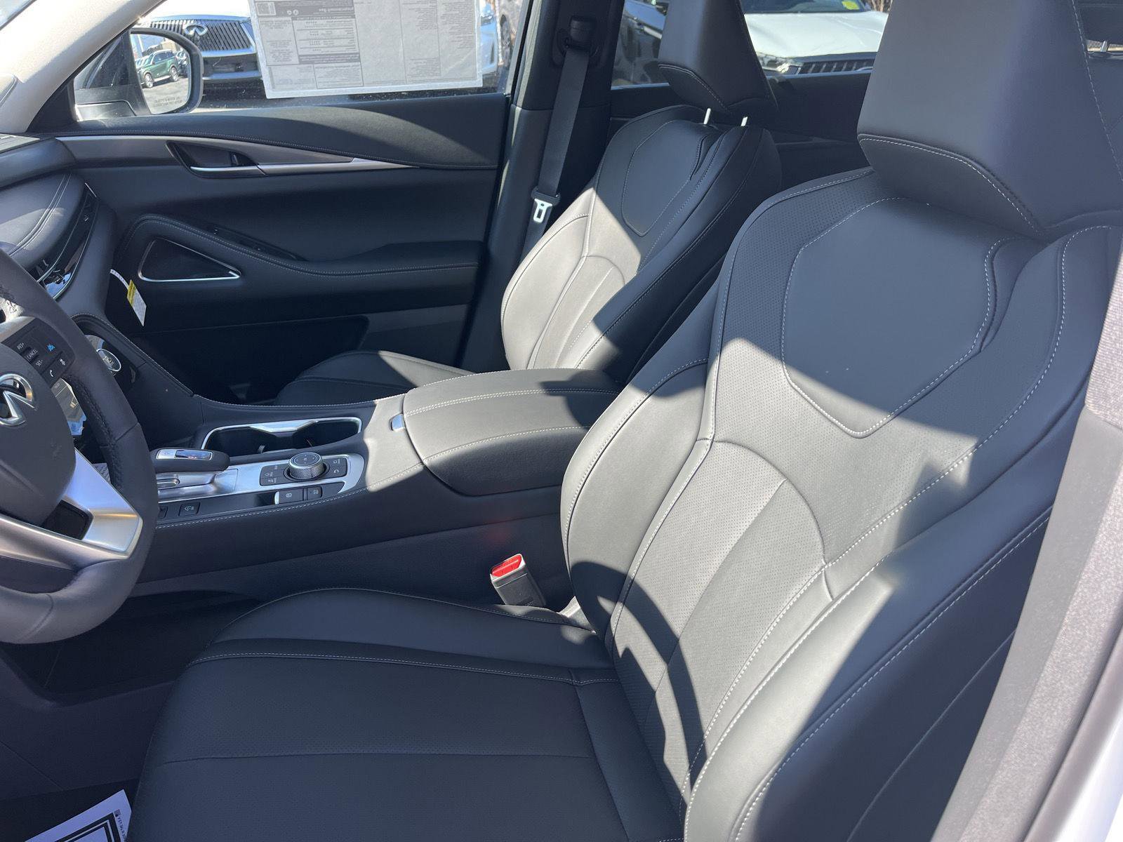 New 2026 INFINITI QX60 Luxe w/ Cargo Package image 9