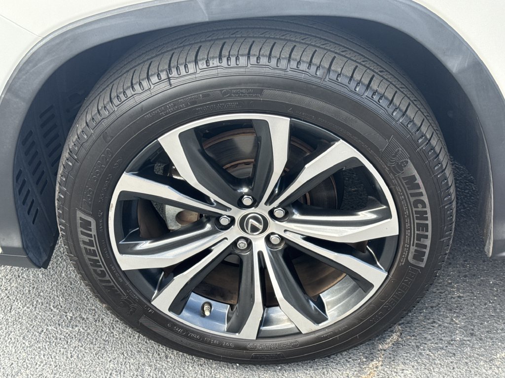 Used 2022 Lexus RX 350L FWD w/ Premium Package image 9
