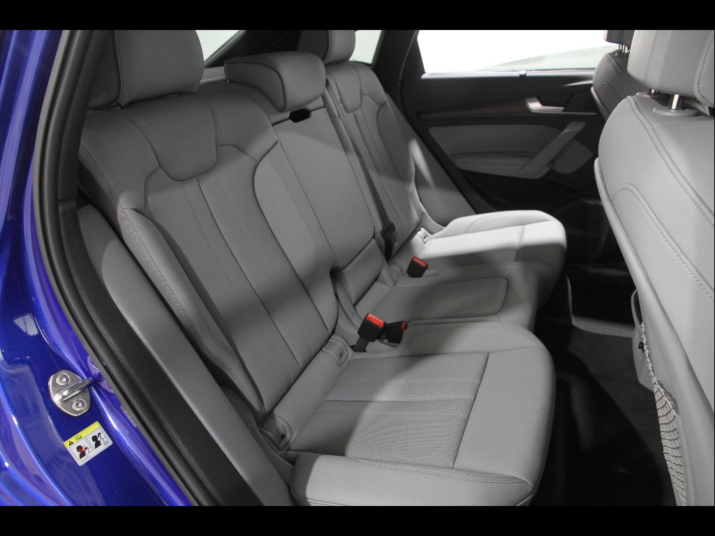 Used 2025 Audi Q5 2.0T Premium Plus w/ Premium Plus Package AWD/4WD image 17