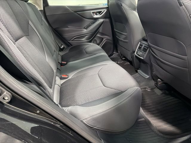 Used 2023 Subaru Forester Premium AWD/4WD image 32