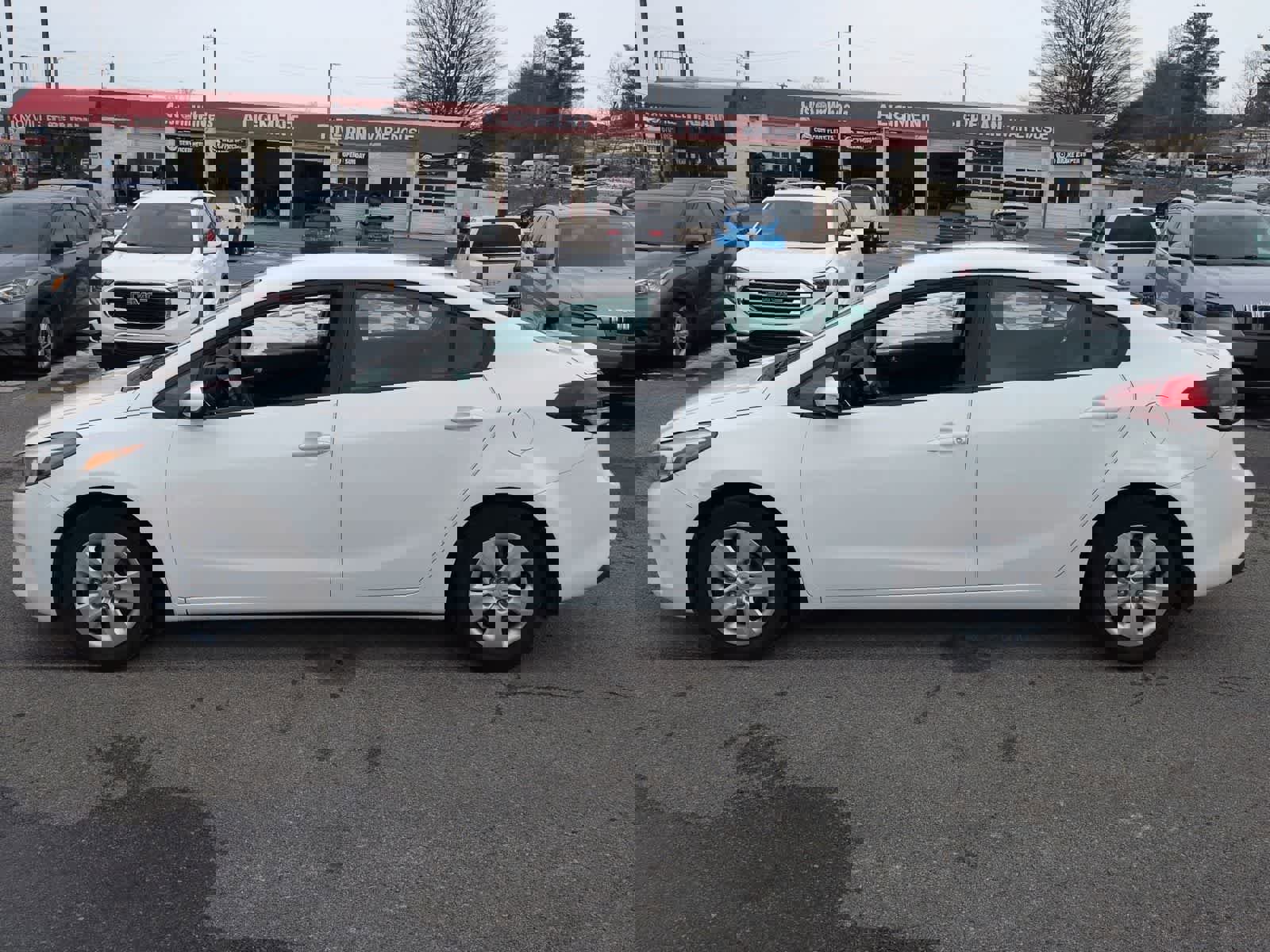 Used 2017 Kia Forte LX image 5