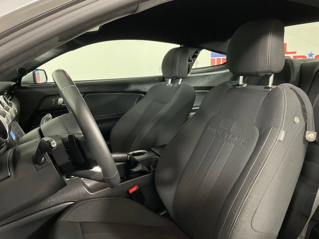 Used 2021 Ford Mustang GT RWD image 14