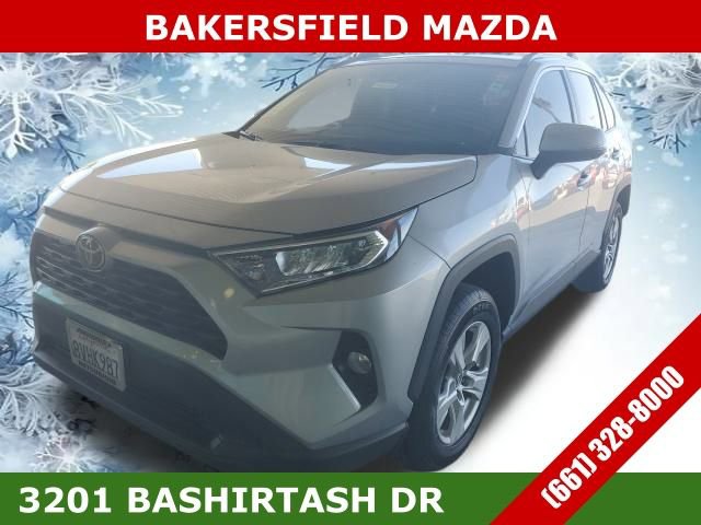 Used 2021 Toyota RAV4 XLE image 1