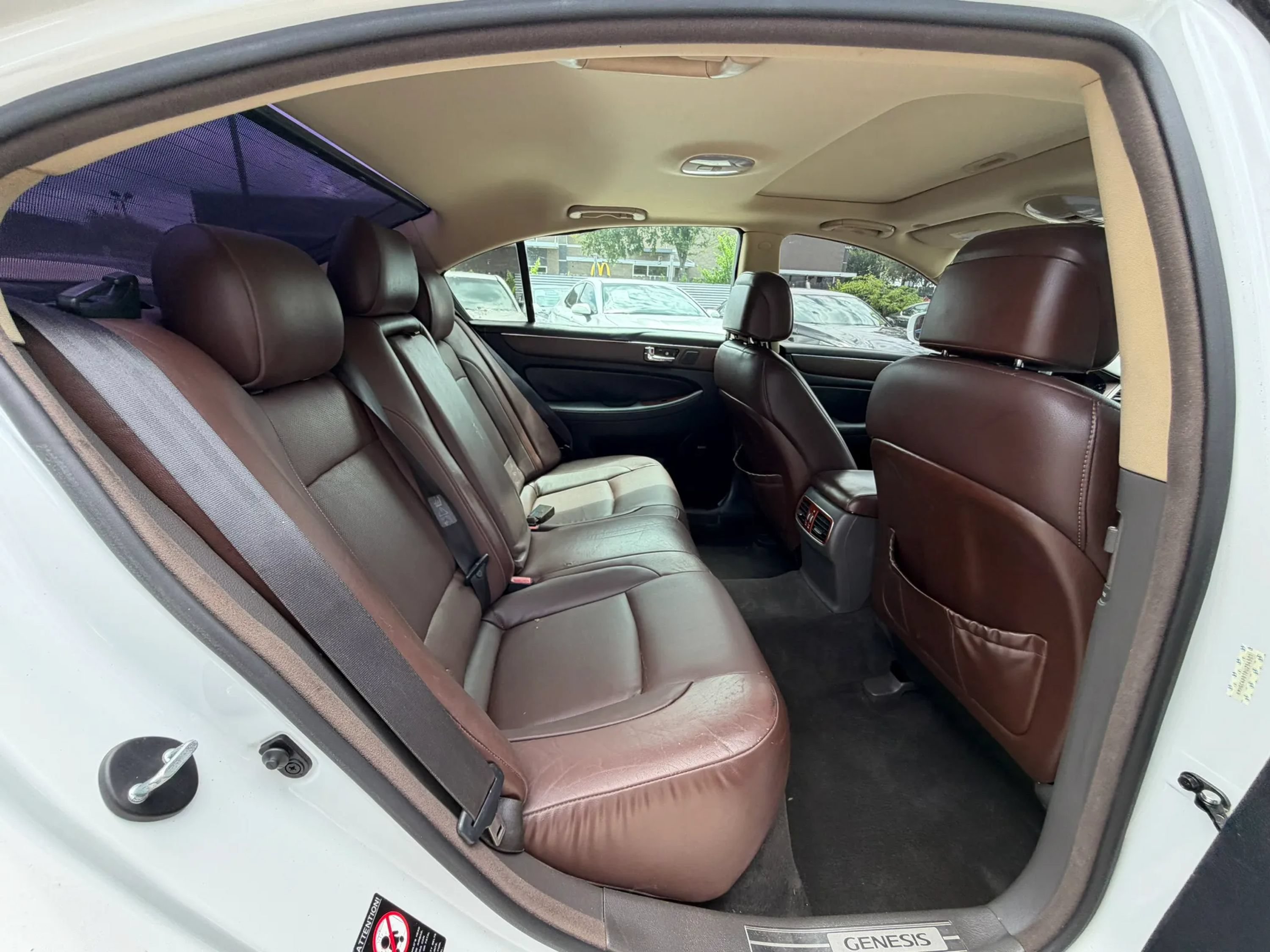 Used 2013 Hyundai Genesis 3.8 w/ Premium Pkg RWD image 11