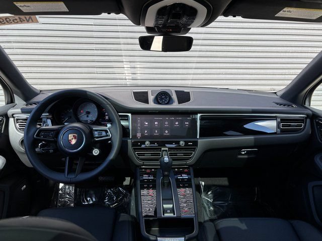 Certified 2026 Porsche Macan S AWD/4WD image 13