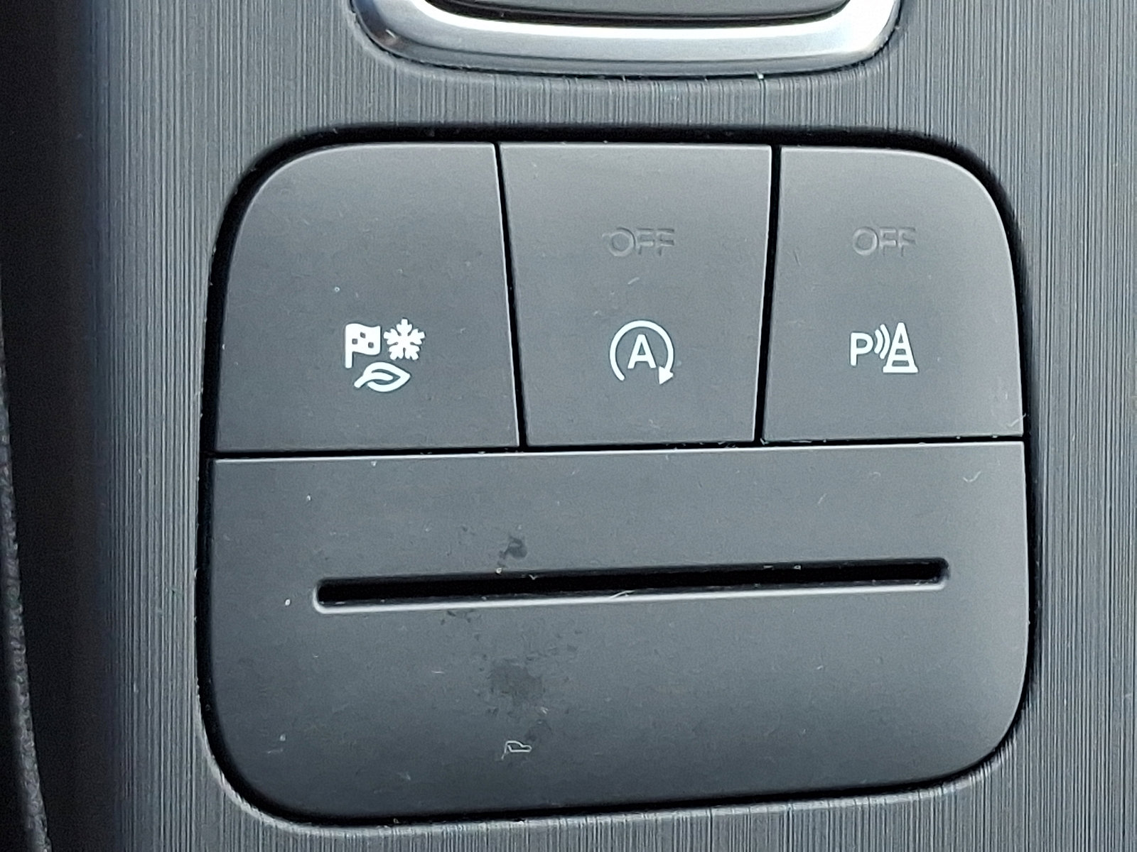 Used 2022 Ford Escape Titanium w/ Class II Trailer Tow Package image 26