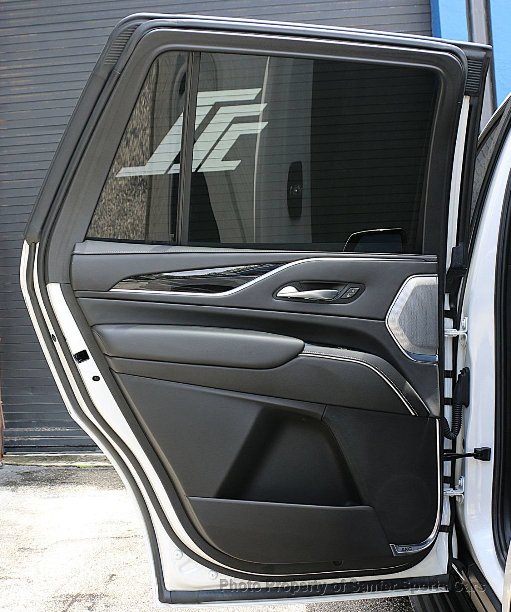 Used 2023 Cadillac Escalade V AWD/4WD image 22