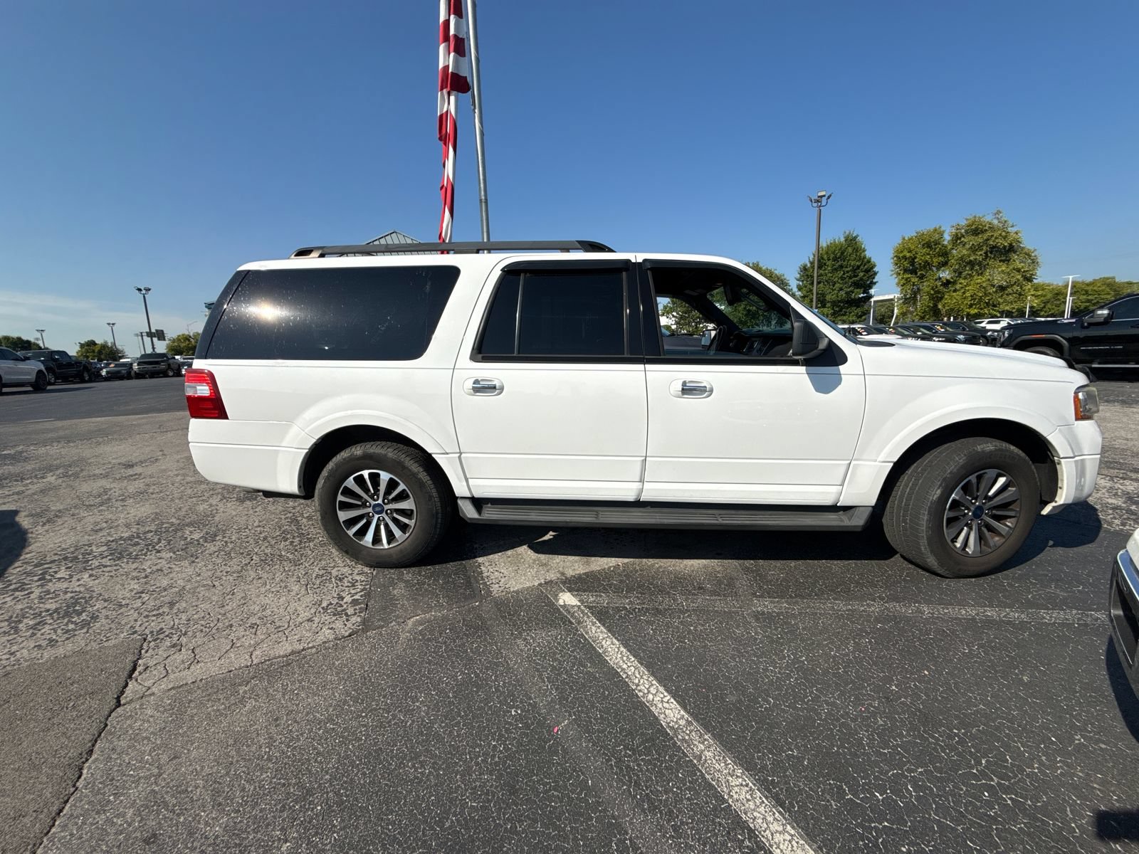 Used 2017 Ford Expedition EL XLT RWD image 13