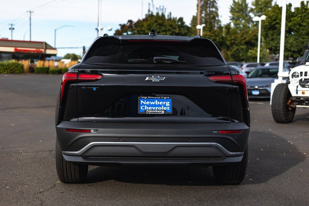New 2025 Chevrolet Blazer EV LT w/ Midnight/Sport Edition FWD image 28