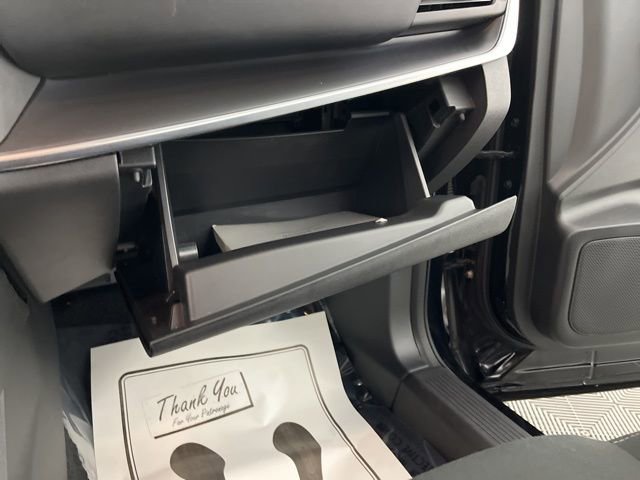 Used 2025 Nissan Rogue S image 36