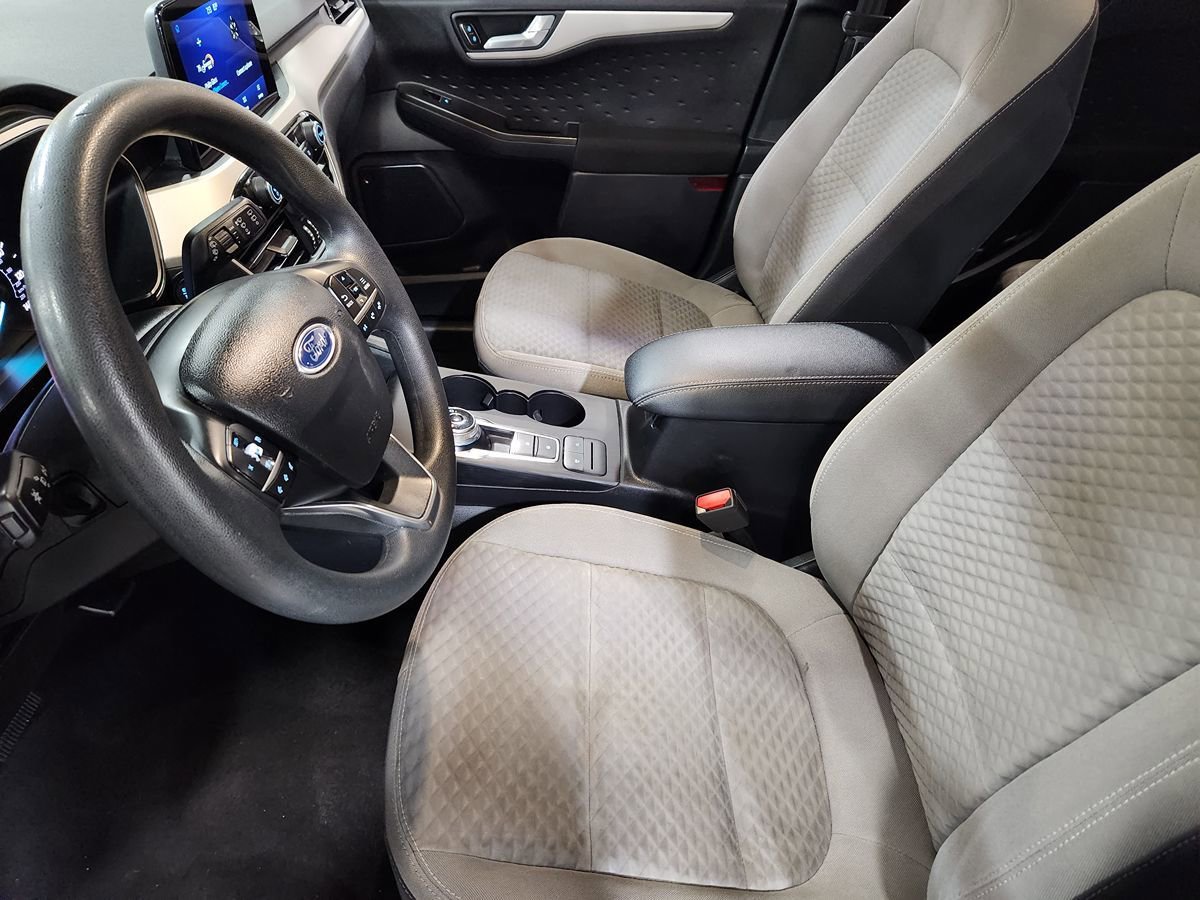 Used 2020 Ford Escape SE FWD image 25