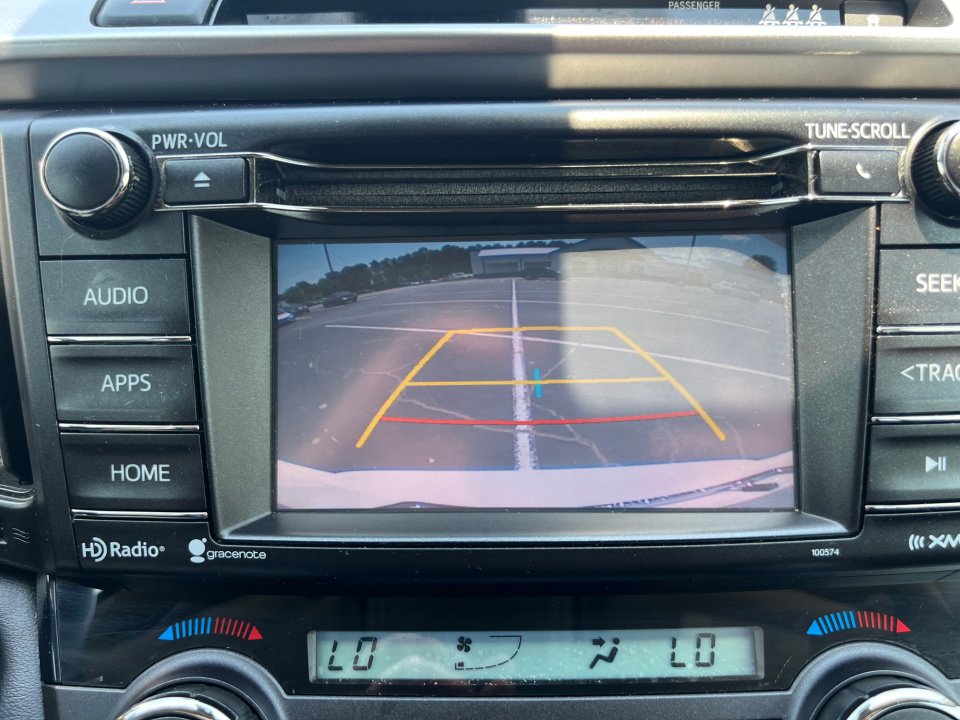 Used 2018 Toyota RAV4 XLE FWD image 23