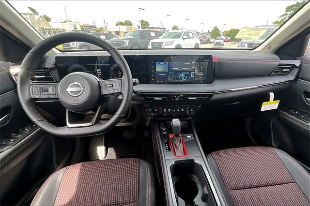 New 2025 Nissan Kicks SR w/ SR Premium Package image 5