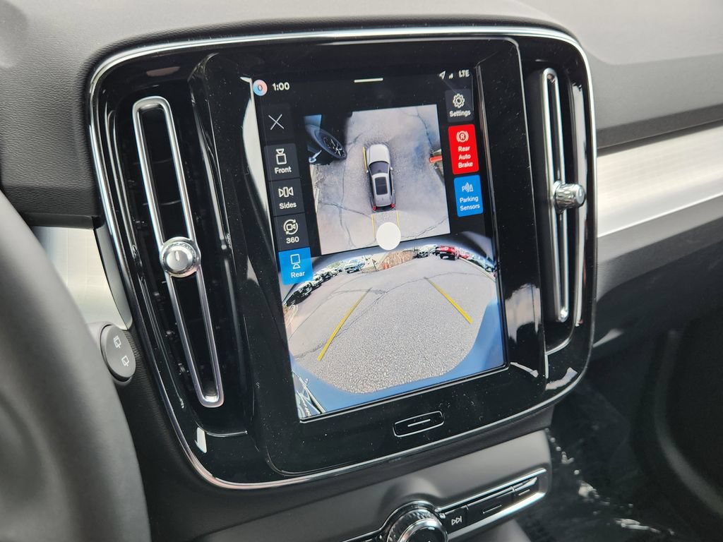 New 2026 Volvo XC40 B5 Ultra w/ Climate Package AWD/4WD image 9
