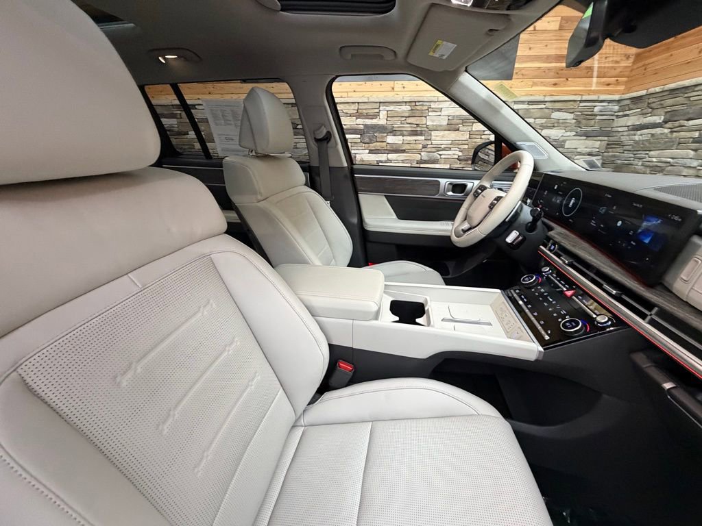 Certified 2025 Hyundai Santa Fe Limited image 15