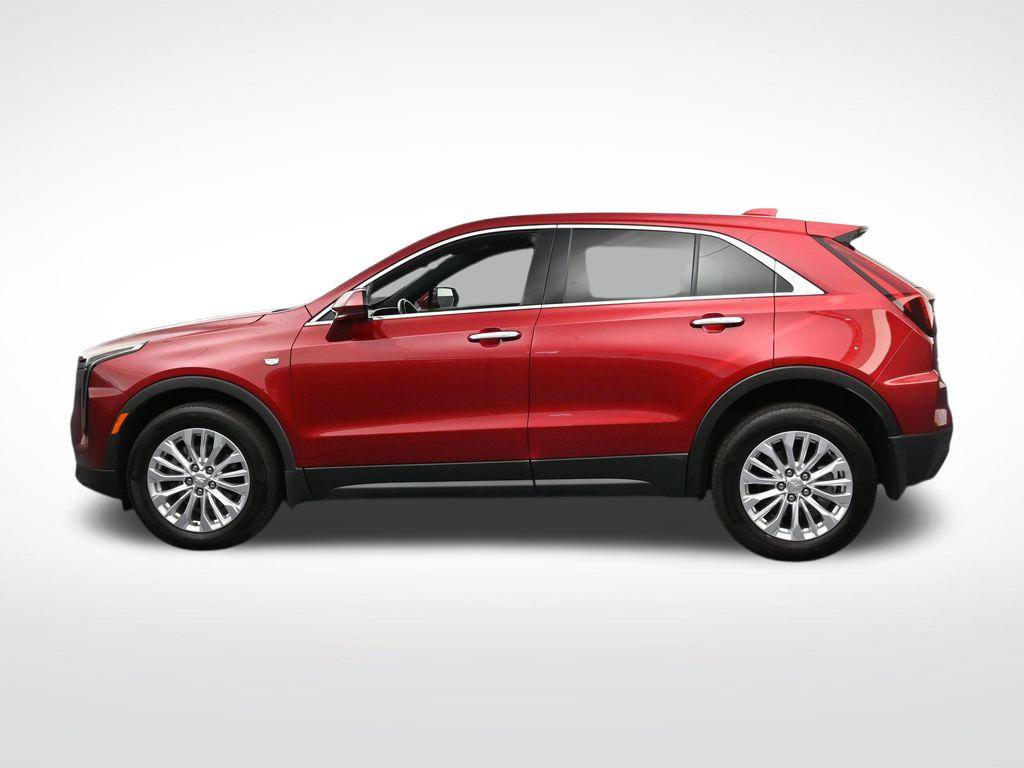 Used 2024 Cadillac XT4 Luxury w/ Cold Weather Package AWD/4WD image 2