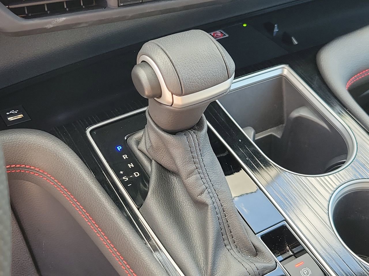 Used 2025 Toyota Sienna XSE w/ XSE Plus Package image 29