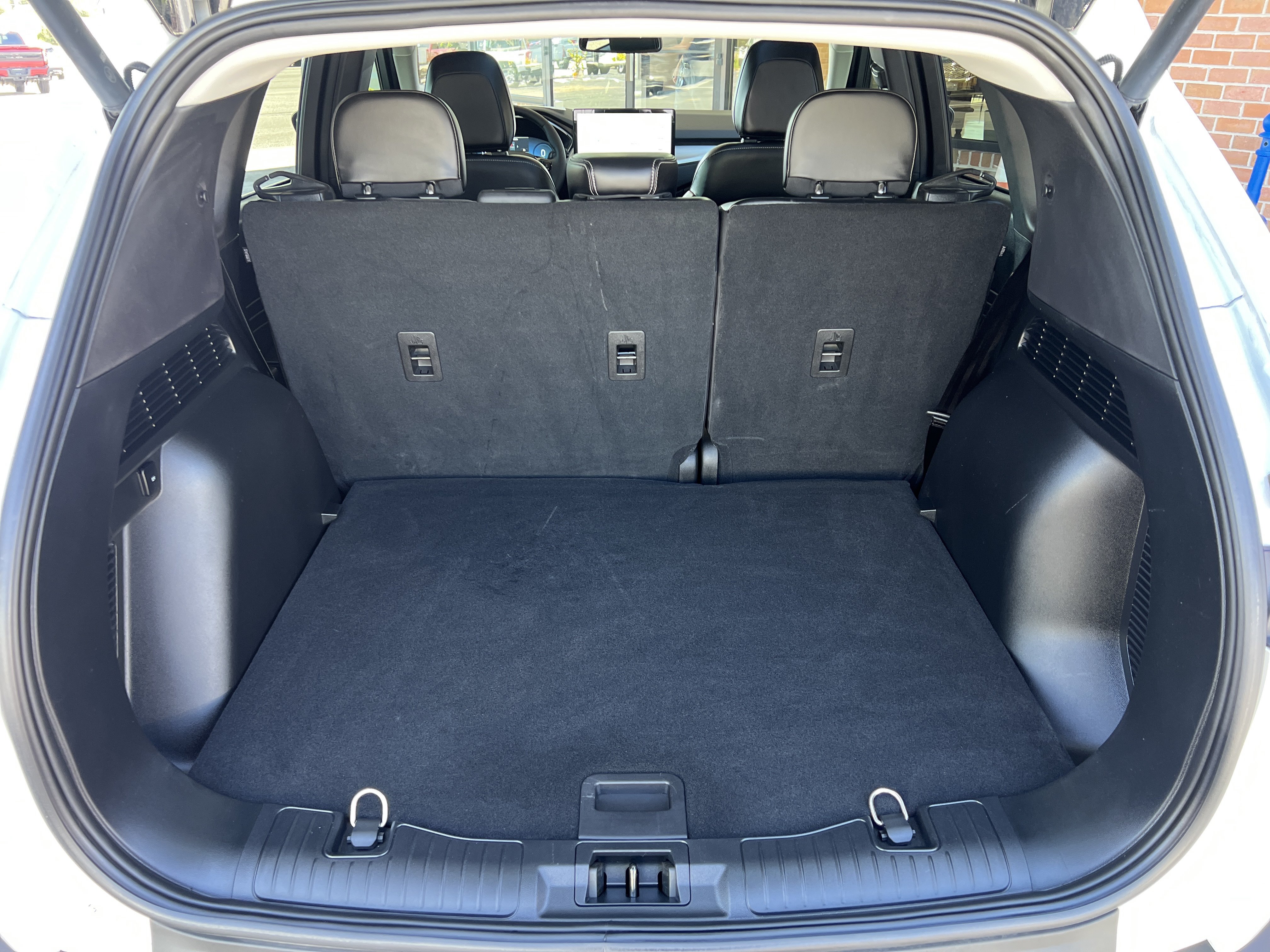 Used 2023 Ford Escape Platinum AWD/4WD image 48