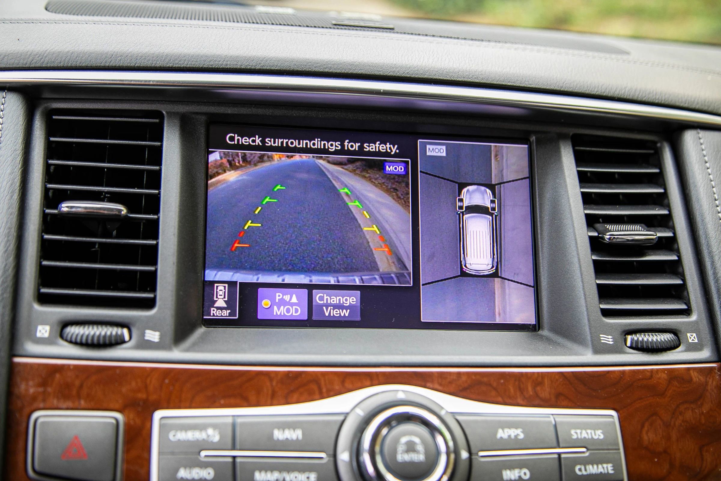 Used 2018 INFINITI QX80 Sport Utility 4D image 32